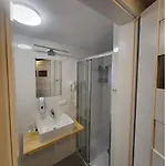 Dom Wczasowo Rekreacyjny Zgoda Ośrodek wypoczynkowy *
